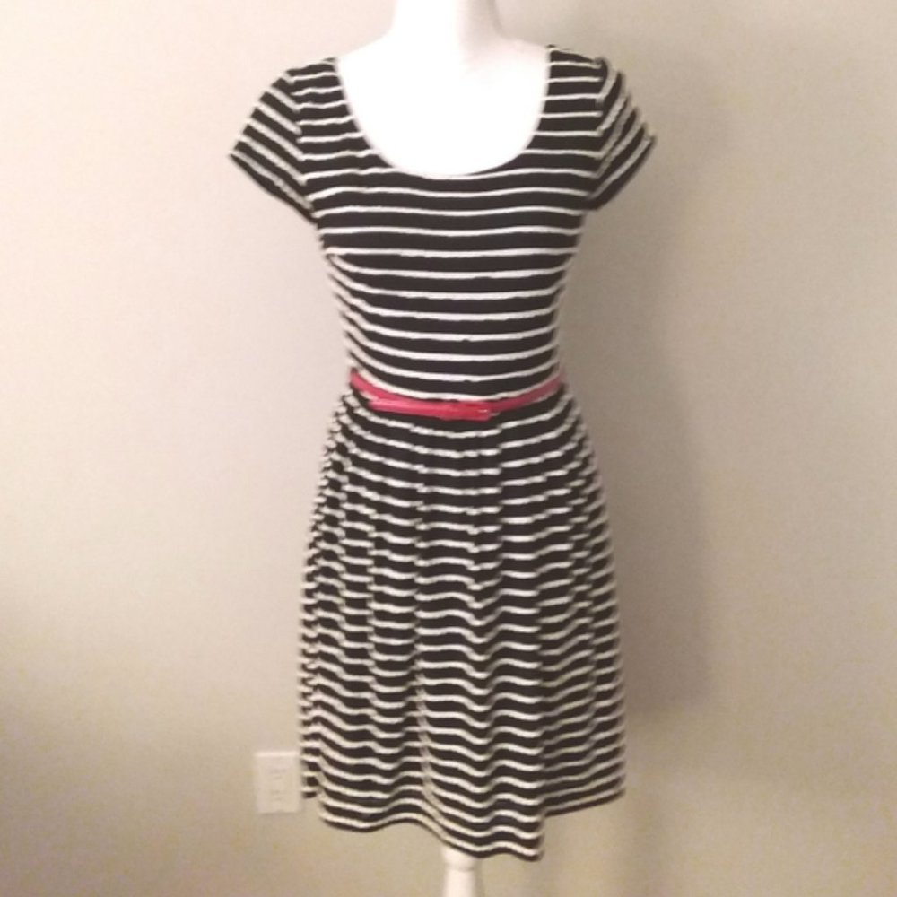 Bundle of 8 Dresses All Size Small by Great Designers - Picture 7 of 9